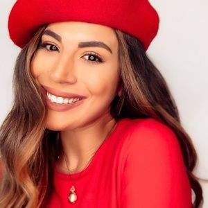 Meet your Posher, Yarelis